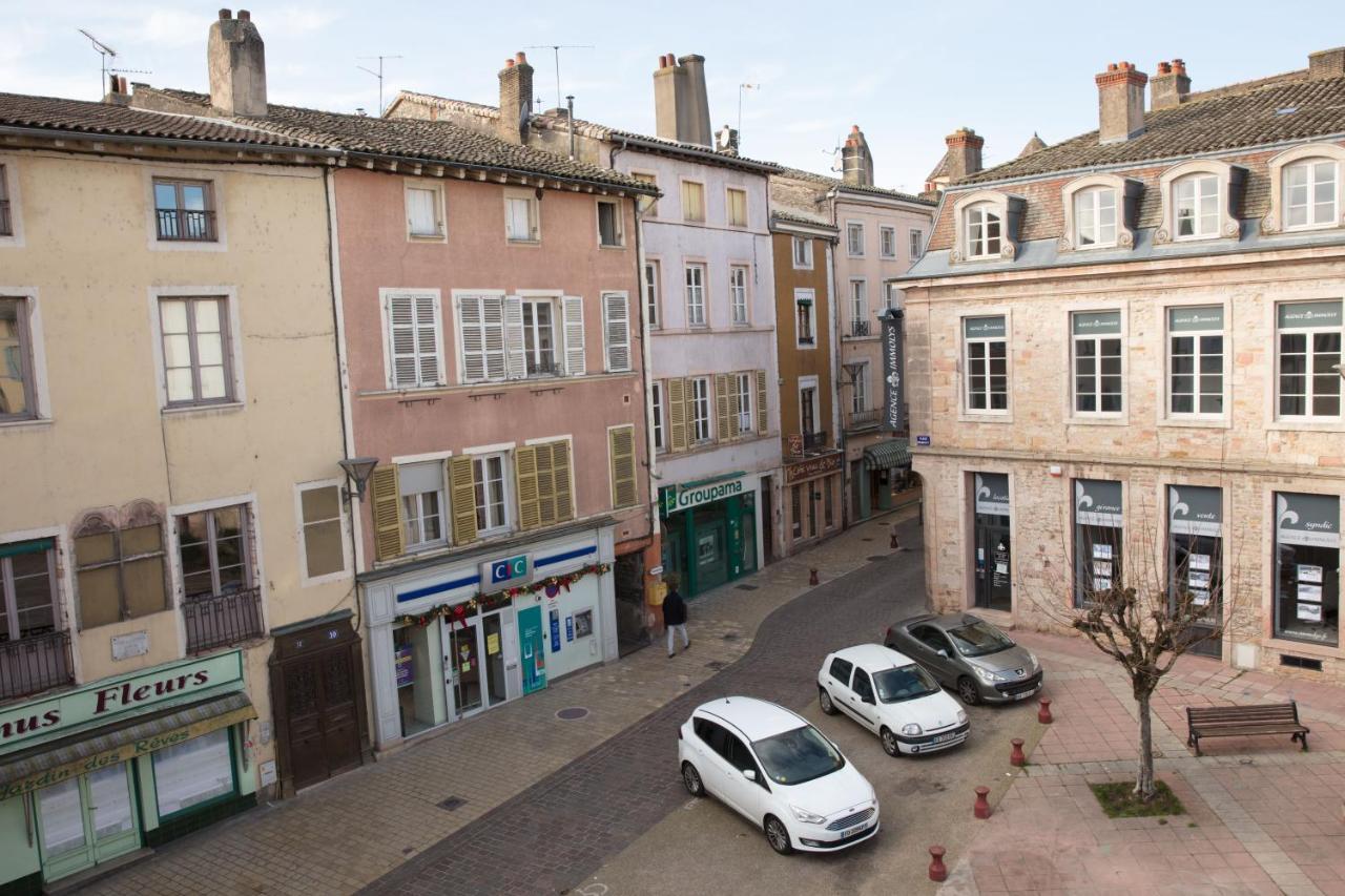 Spacieux Appartement, A-Mi-Chemin, Au Coeur De Tournus Kültér fotó